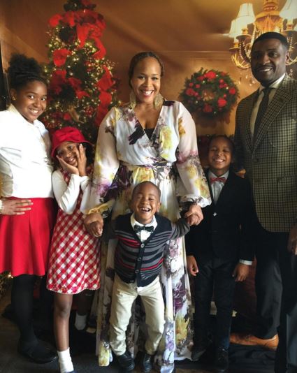 Tina Campbell – 4 kids