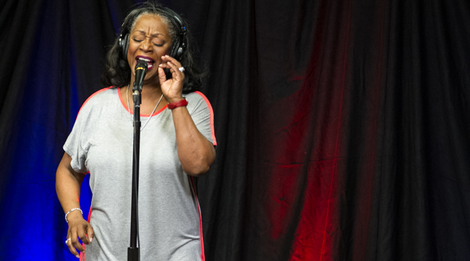 Regina Belle