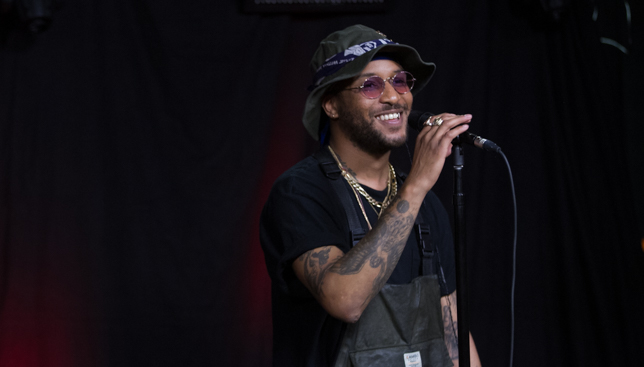 Ro James