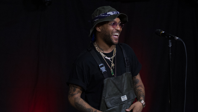 Ro James