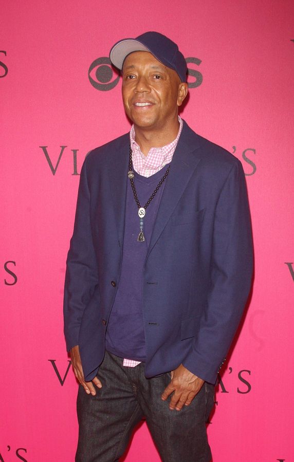 2011 Victoria's Secret Fashion Show - Pink Carpet Arrivals