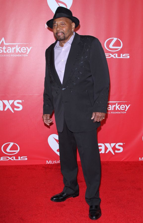 2015 MusiCares Person of the Year gala - Arrivals
