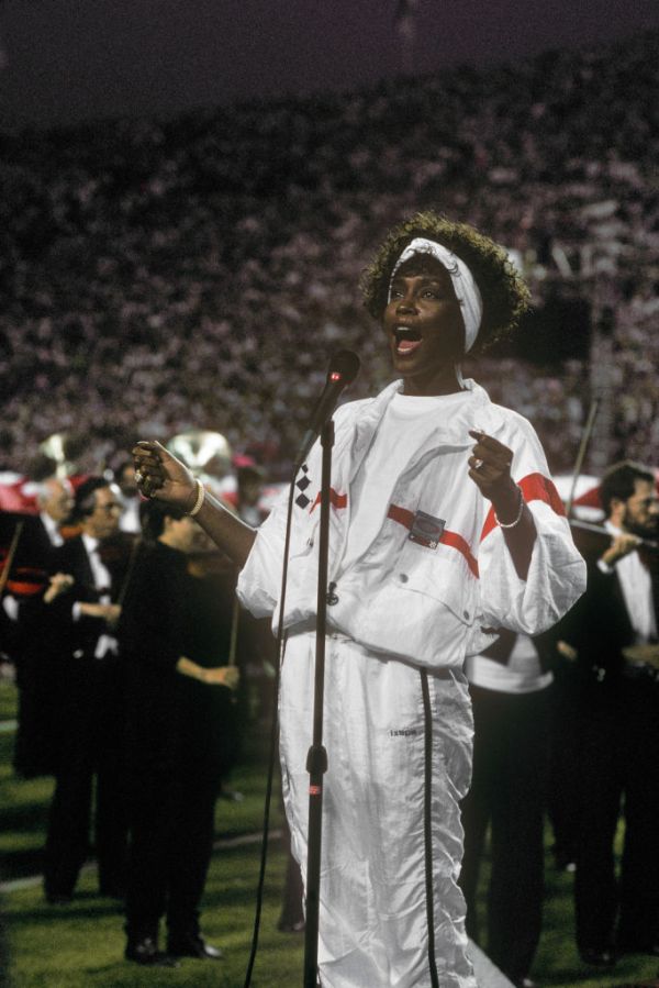 Whitney Houston Sings The National Anthem