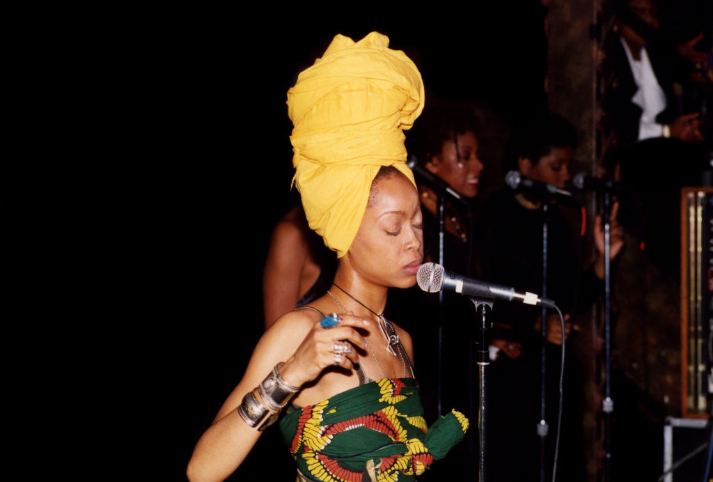Erykah Badu Live In Concert