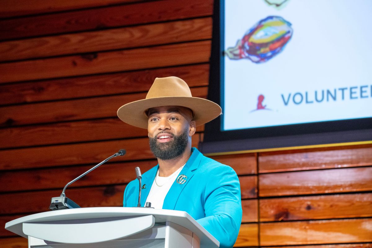 Willie Moore Jr. St. Jude Urban Cares Radio Partner of the Year award