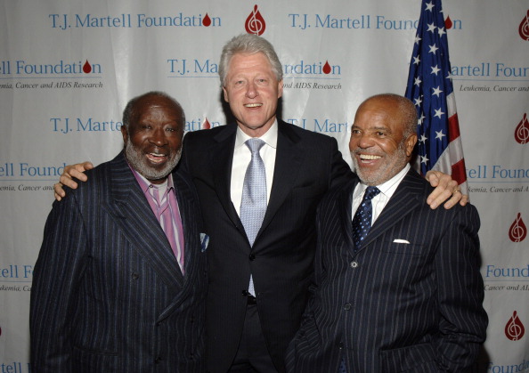 Sheryl Crow Presents Bill Clinton with Humanitarian of the Year Award at the T.J. Martell Foundation Gala - Inside