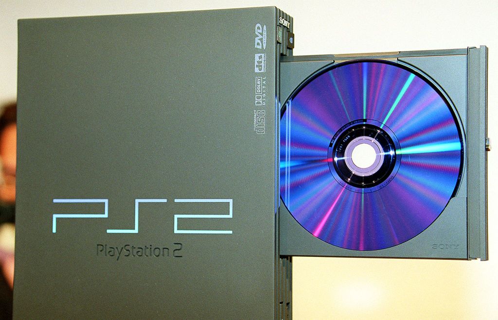 JAPAN-SONY-PLAYSTATION2-4