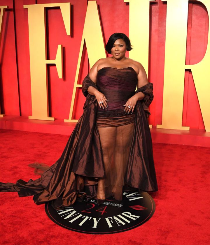 Celebs Wear Dramatic Fashions at the Vanity Fair Oscars Party