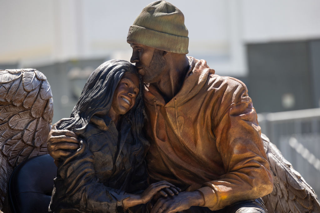 Kobe Bryant Statue