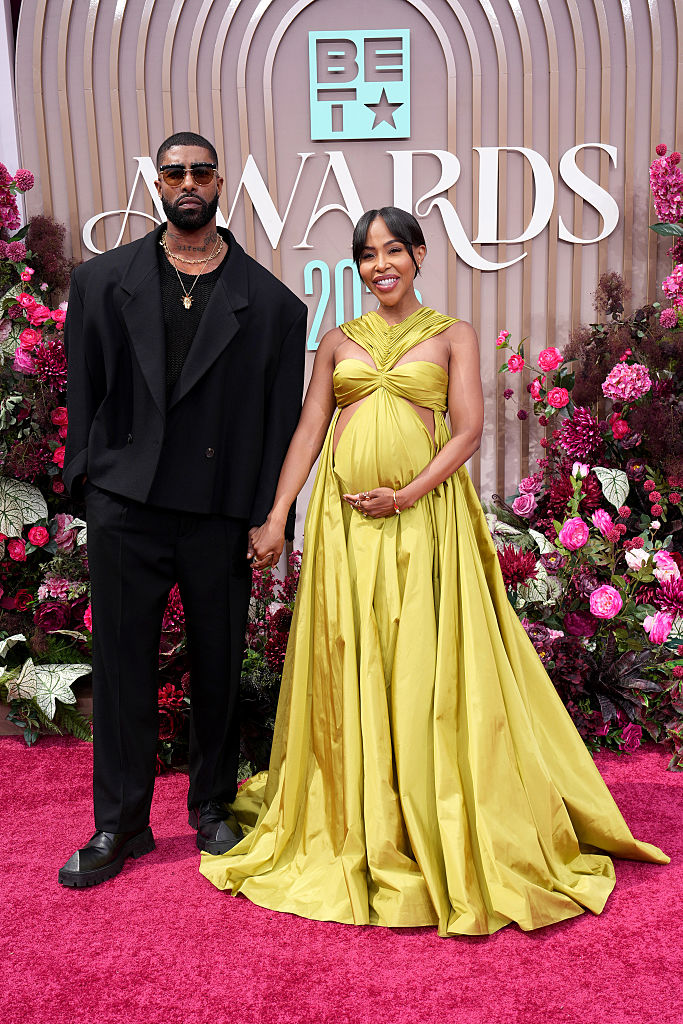  Skyh Black and KJ Smith